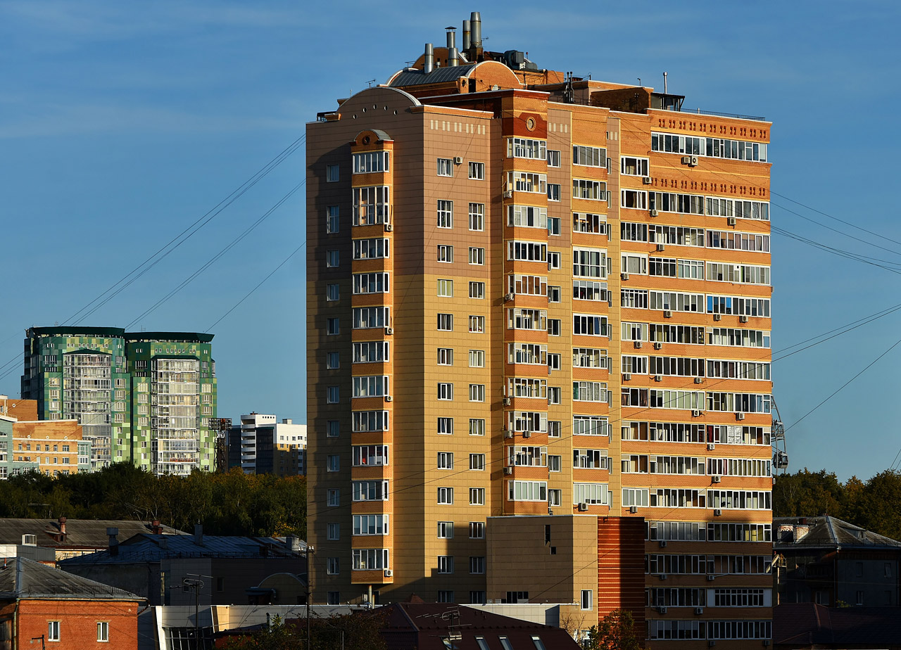 Пермь, Улица 25 Октября, 77; Улица Пушкина, 80