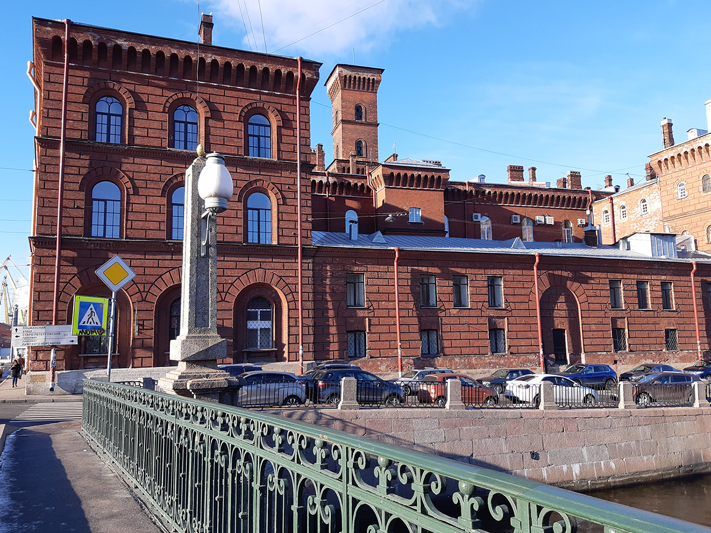 Санкт-Петербург, Площадь Репина, 1