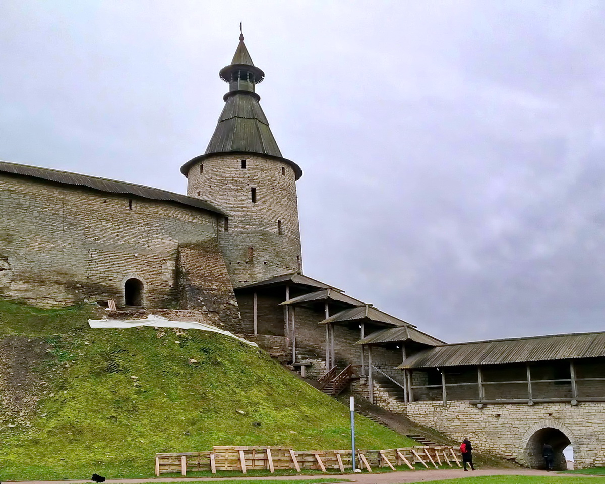 Псков, Кремль, 1/2