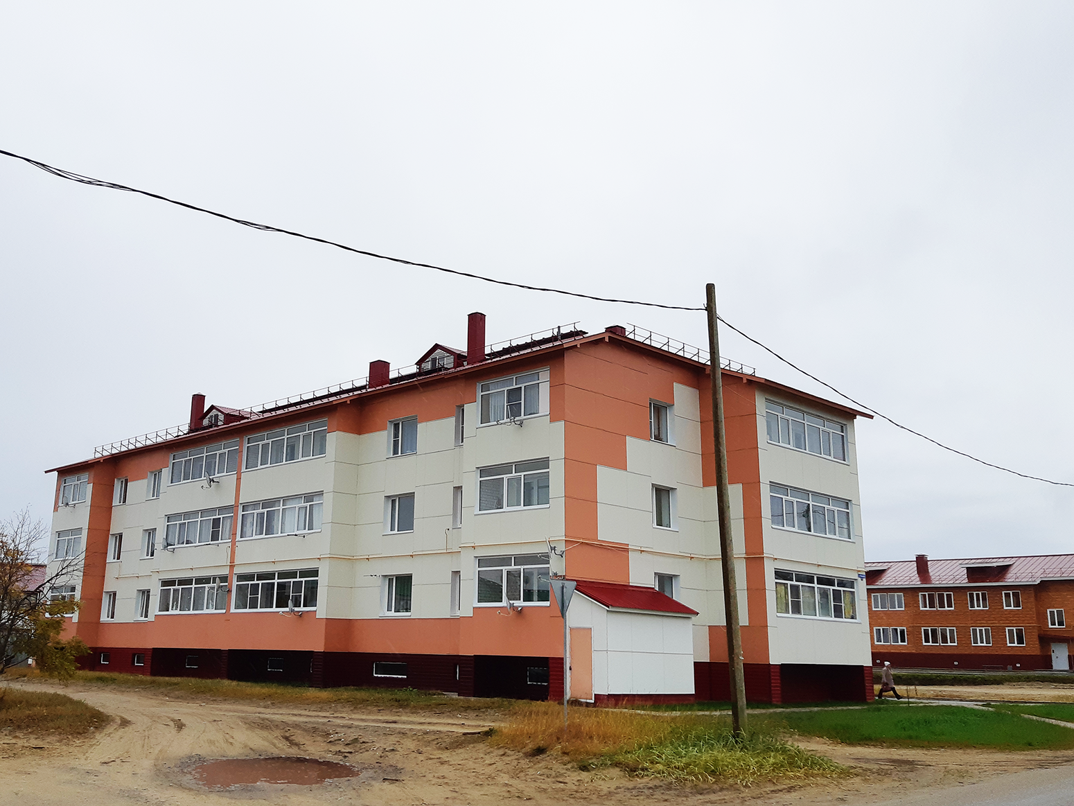 Iskateley, Озёрная улица, 5