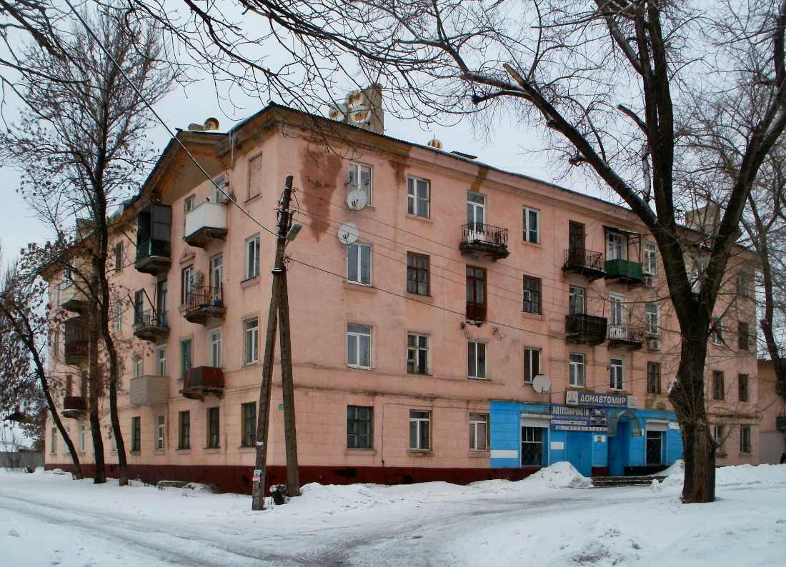 Макеевка, Проспект Генерала Данилова, 57 / Холмогоровская улица, 2