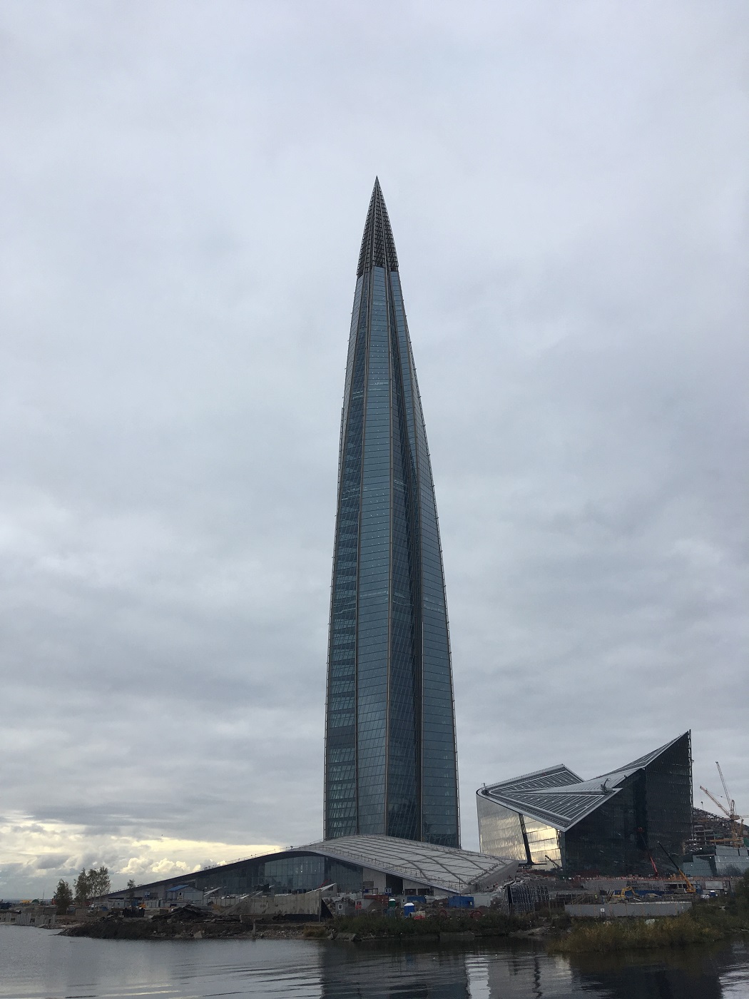 Санкт-Петербург, Высотная улица, 1