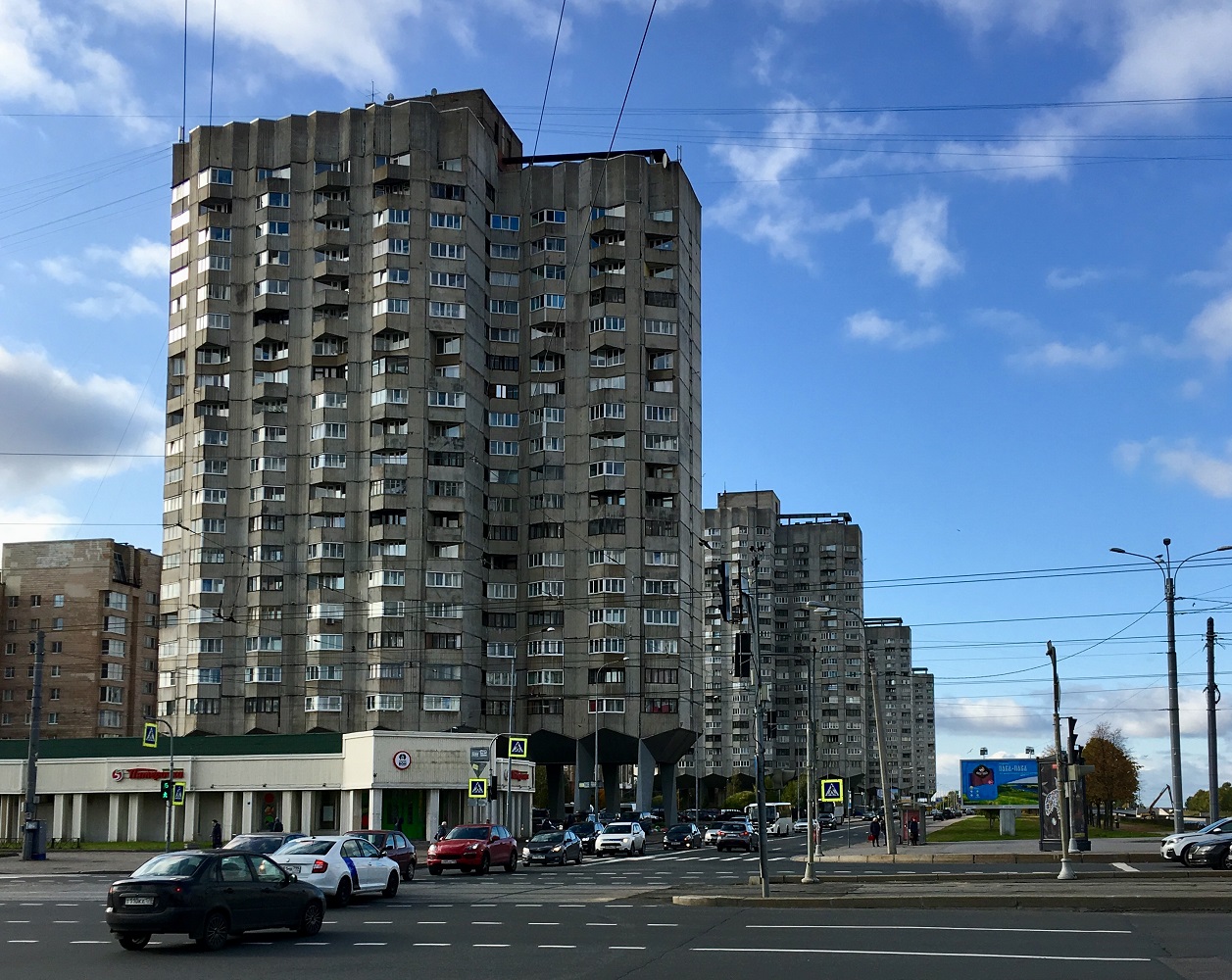Санкт-Пецярбург, Новосмоленская набережная, 2; Новосмоленская набережная, 4