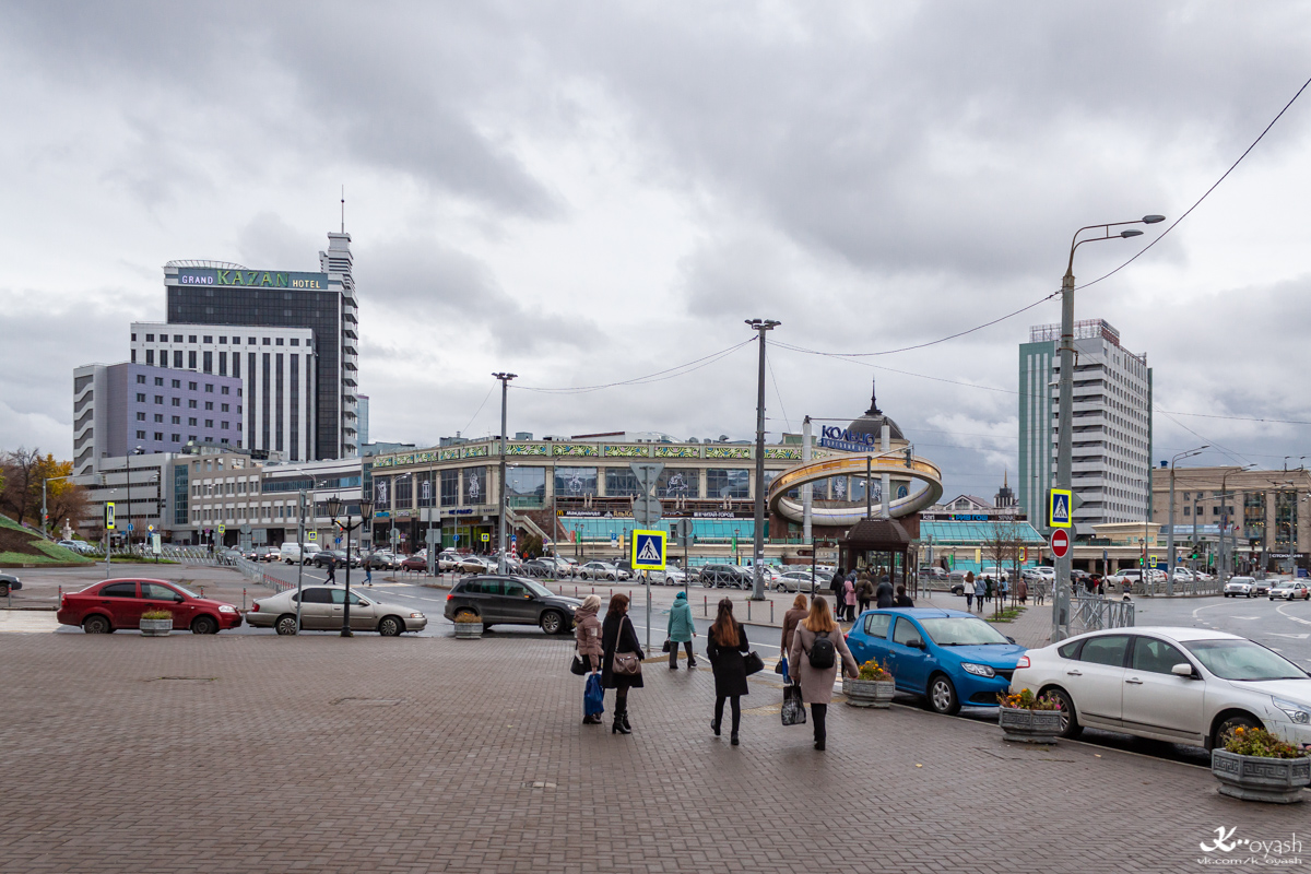 Казань, Петербургская улица, 1; Улица Пушкина, 4