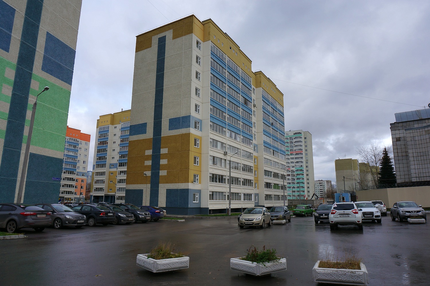 Perm, Улица Челюскинцев, 2Б