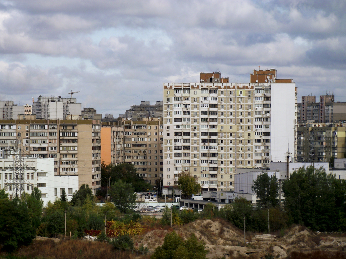 Киев, Улица Ревуцкого, 36 / Улица Александра Кошица, 2