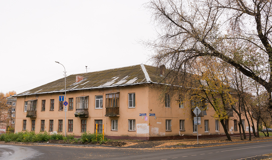 Уфа, Улица Гончарова, 26 / Улица Калинина, 76