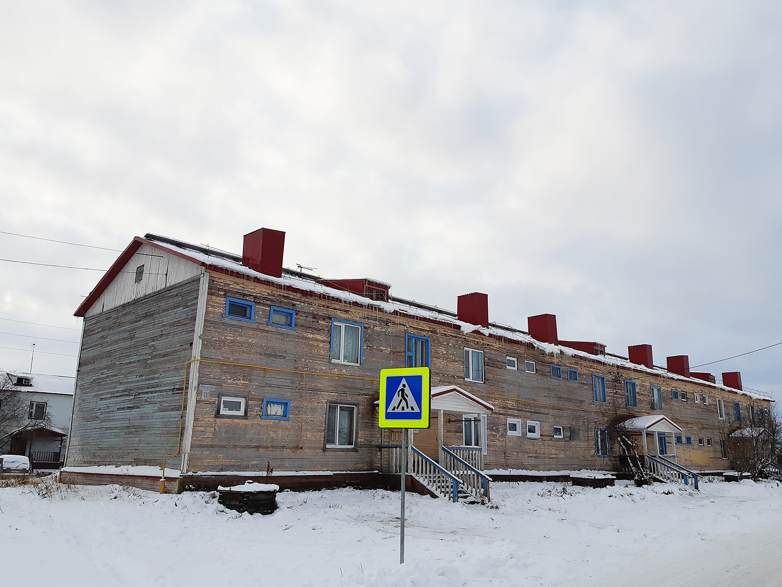 Искателей, Улица Нефтяников, 11А
