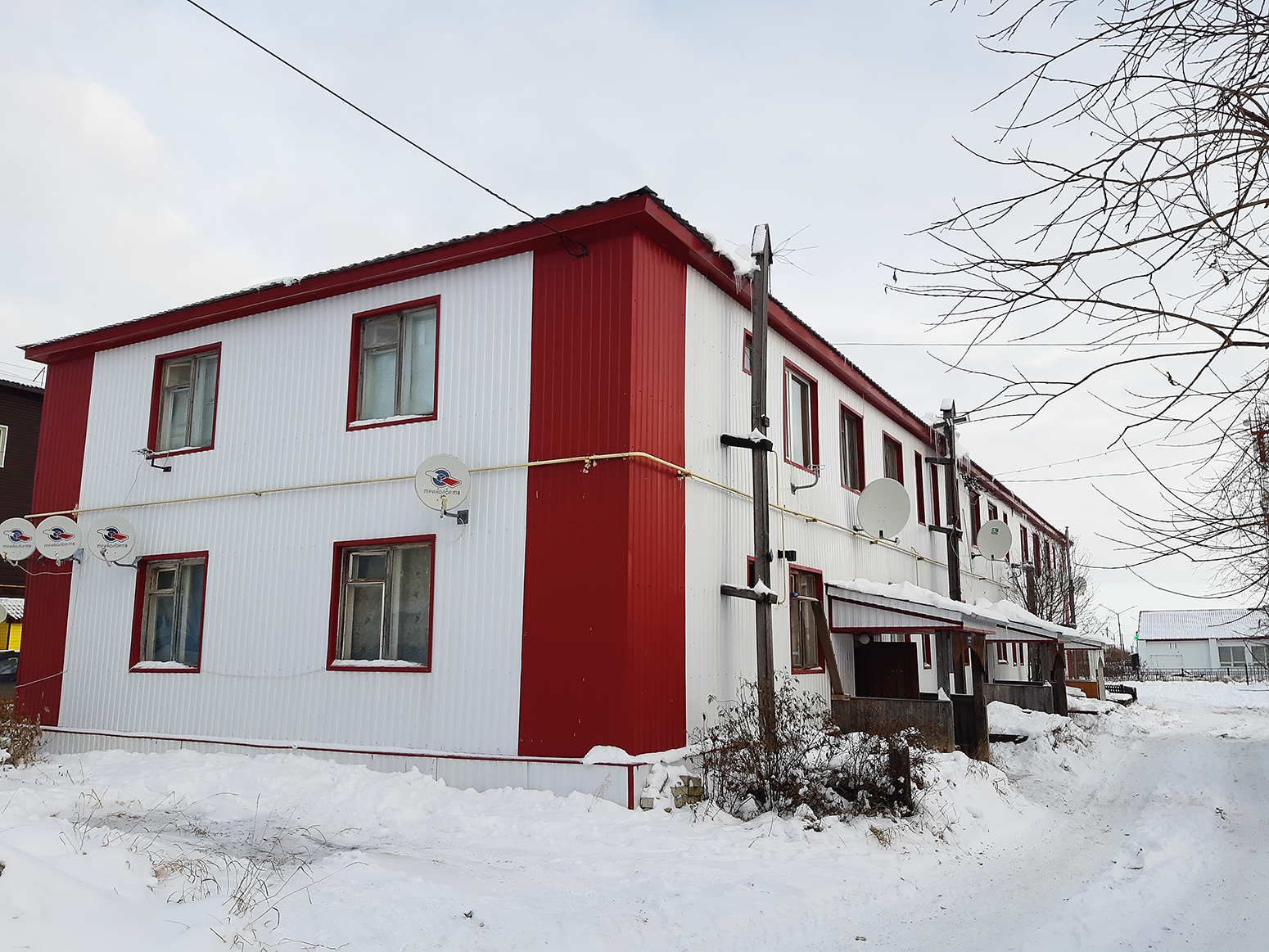 Искателей, Улица Губкина, 1Б