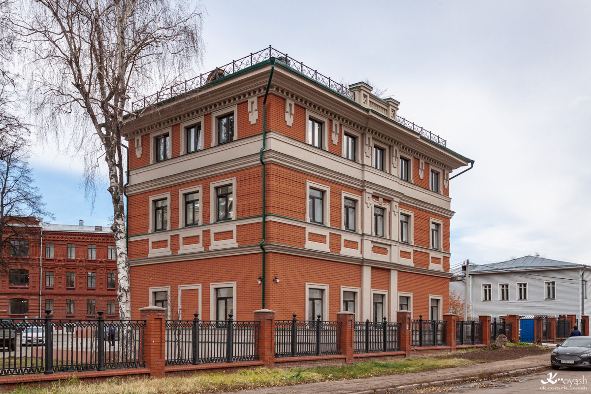 Kaasan, Улица Толстого, 6