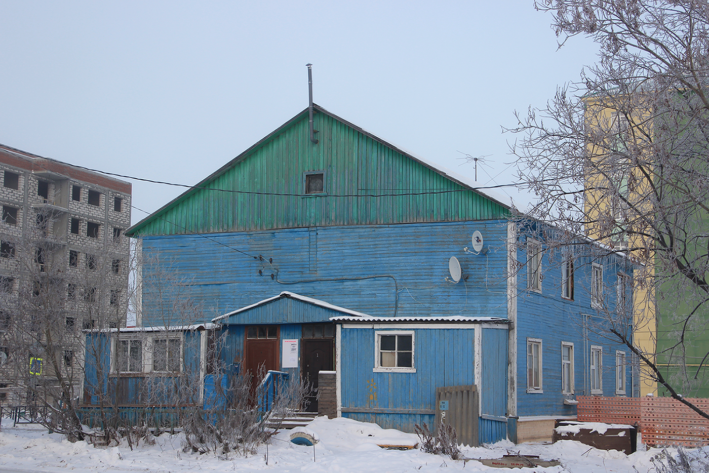 Нарьян-Мар, Полярная улица, 13; Улица Пырерки, 9