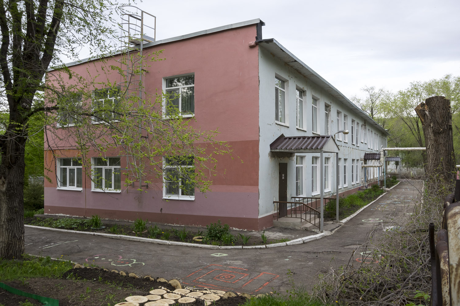 Novokuybyshevsk, Улица Гагарина, 6