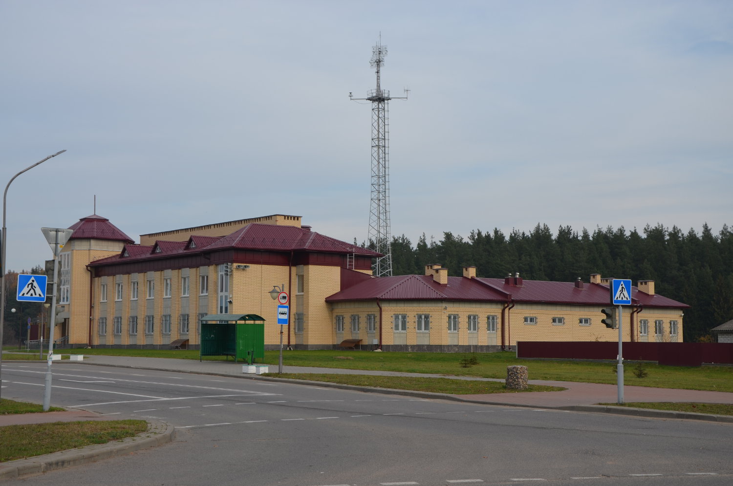 Островец, Парковая улица, 2