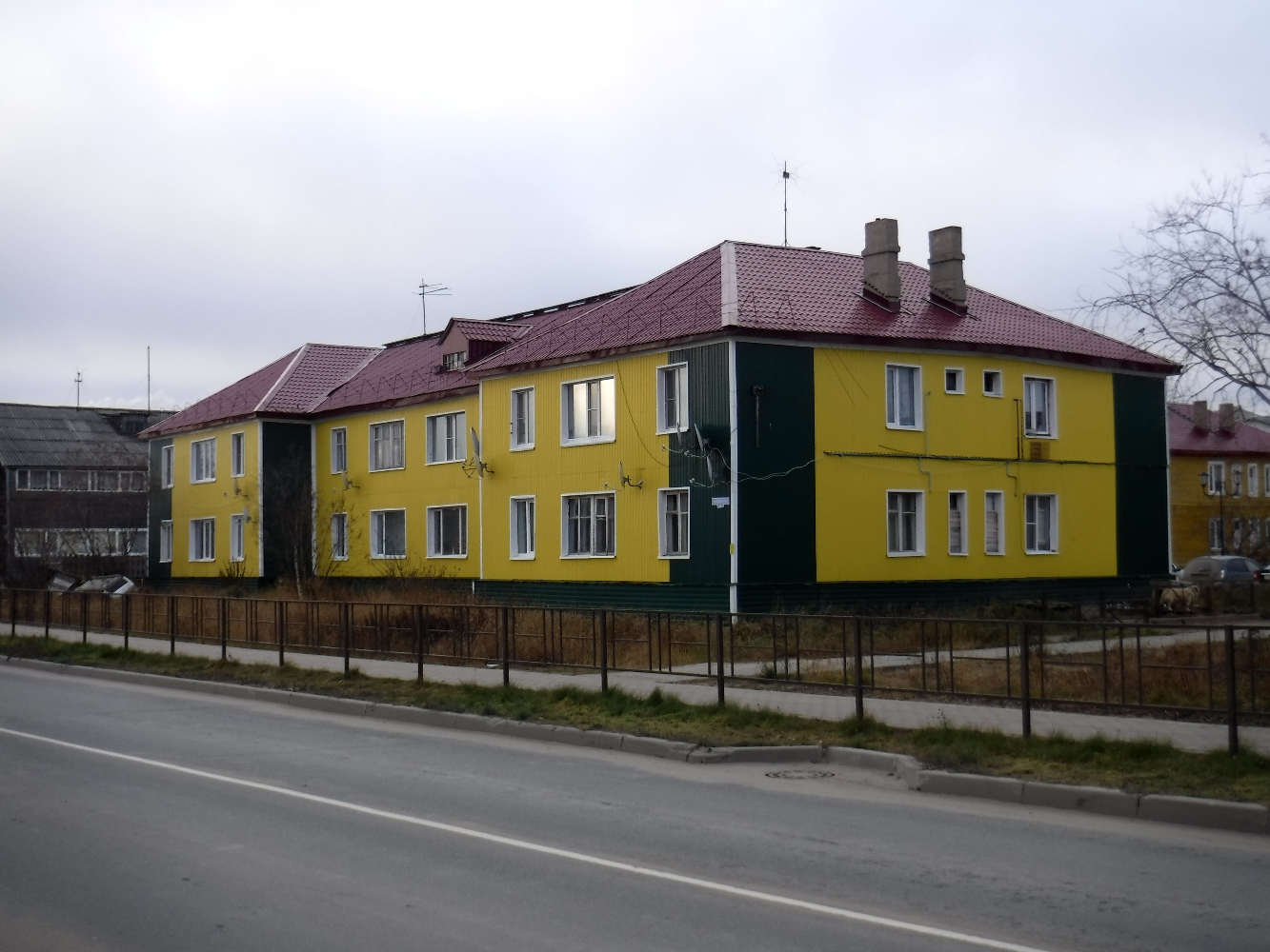 Naryan-Mar, Октябрьская улица, 9