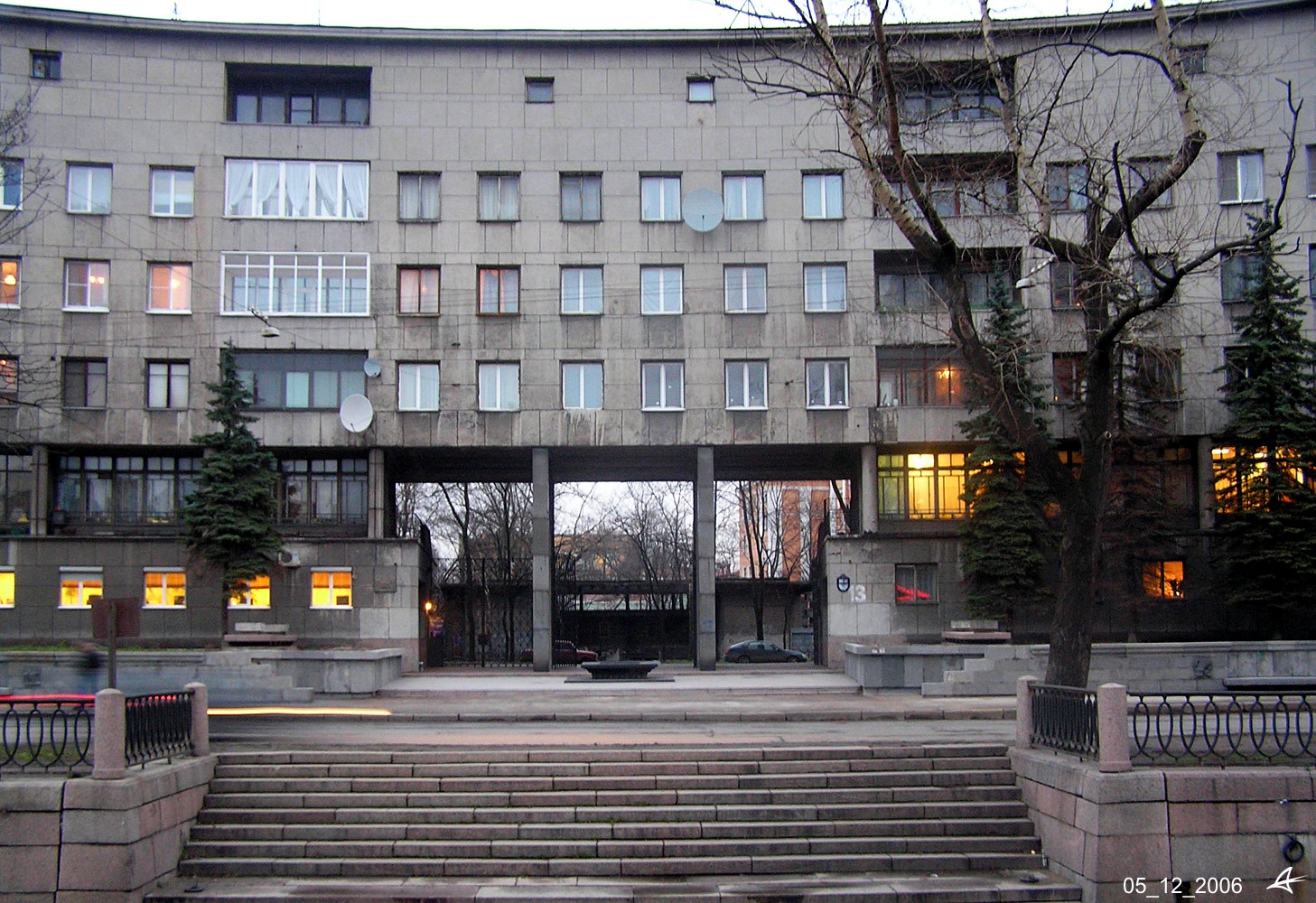 Санкт-Петербург, Набережная реки Карповки, 13
