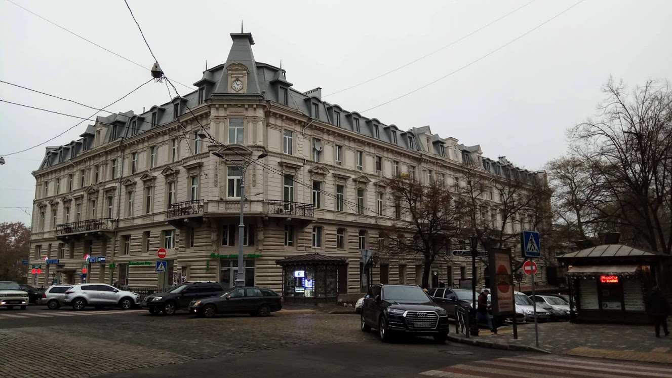 Одесса, Дерибасівська вулиця, 10 / рішельєвська вулиця, 3