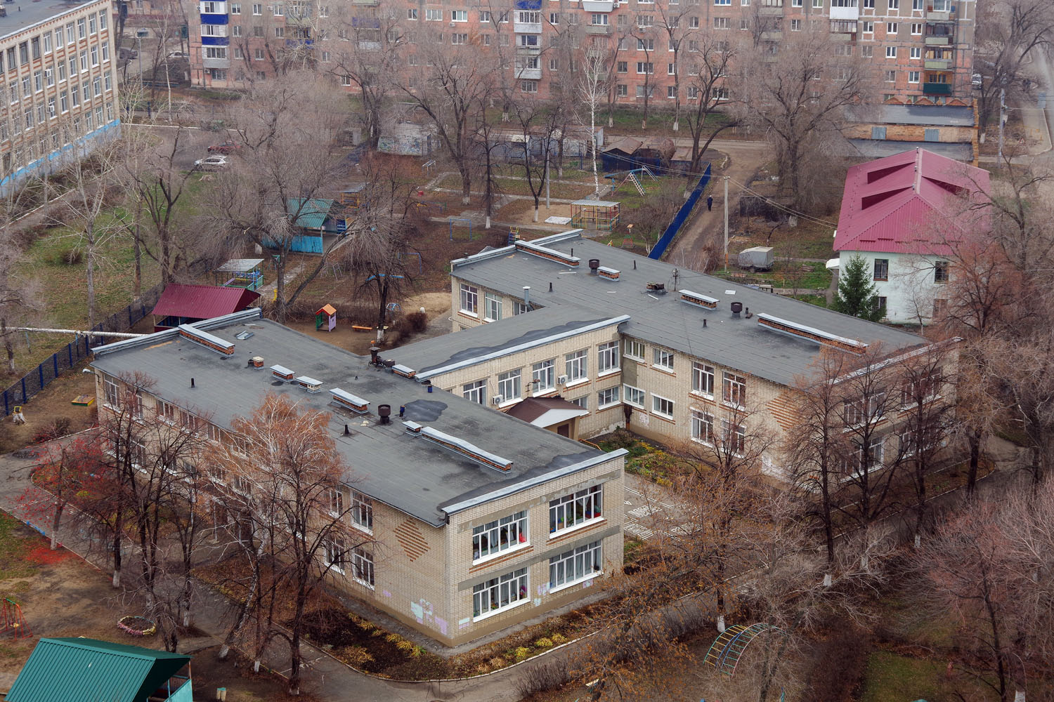 Novokuybyshevsk, Киевская улица, 33