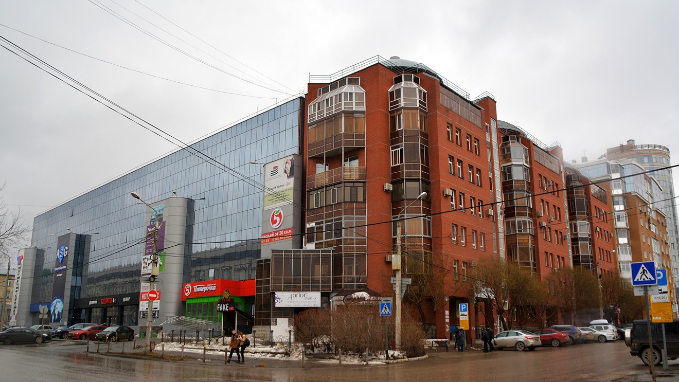 Пермь, Монастырская улица, 61; Осинская улица, 6