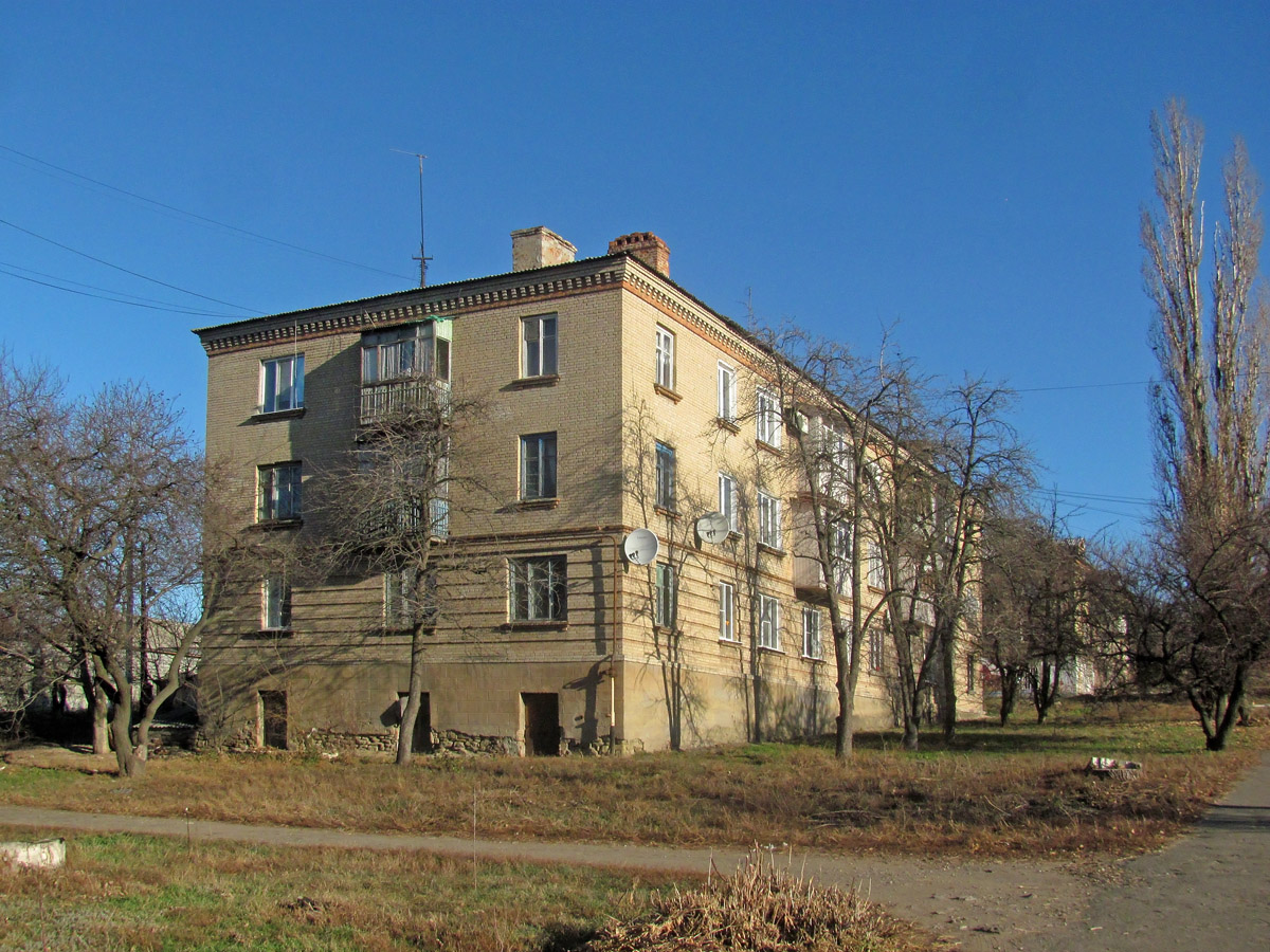 Константиновка, Улица Соборности, 13 / Трудовая улица, 181