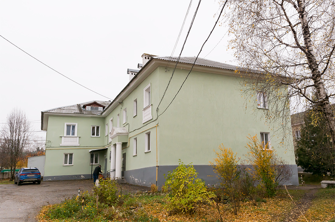 Oktjabrski, Улица Островского, 60 / Улица Калинина, 7