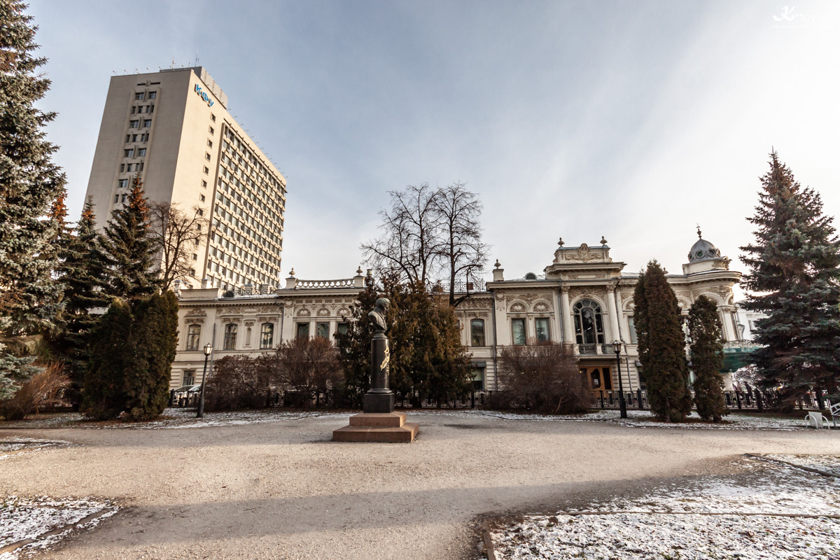 Казань, Кремлёвская улица, 33