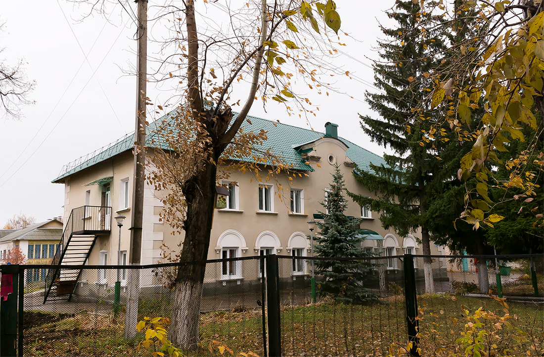 Октябрьский, Улица Островского, 54