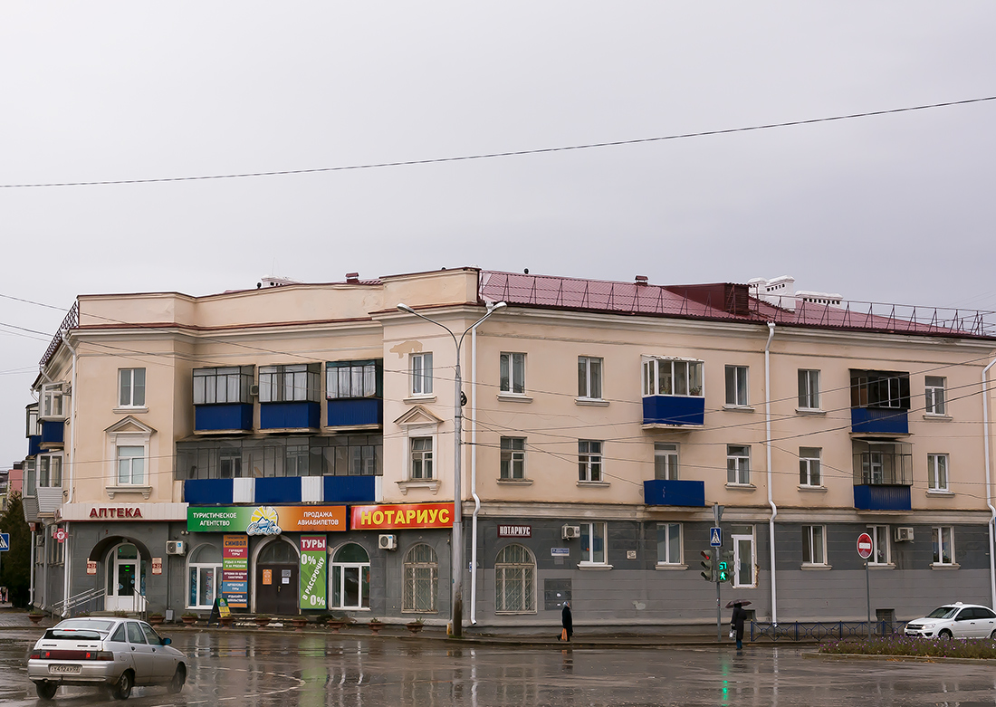 Октябрьский, Проспект Ленина, 39 / Улица Садовое Кольцо, 62