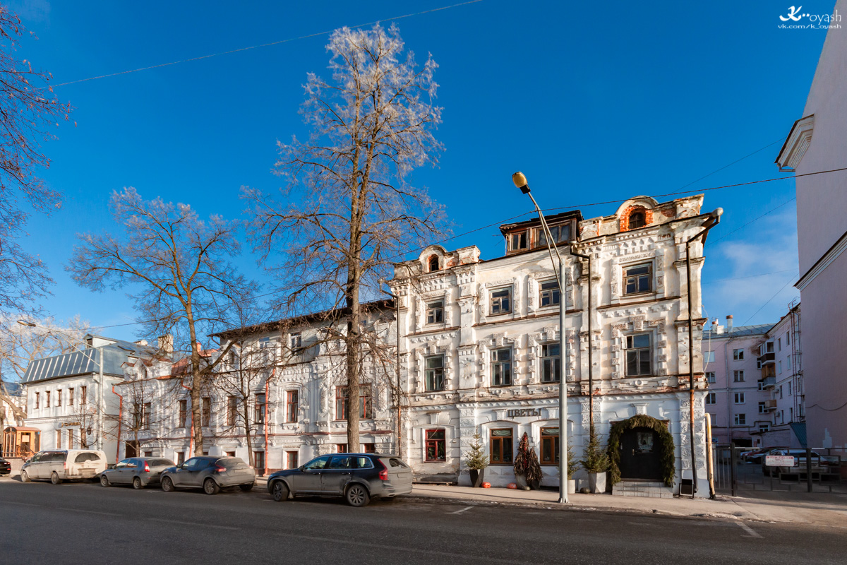 Казань, Улица Муштари, 12; Улица Муштари, 10; Улица Муштари, 8