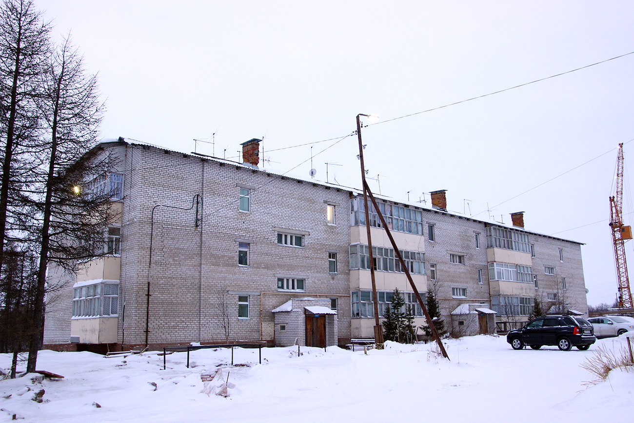 Искателей, Улица Россихина, 12