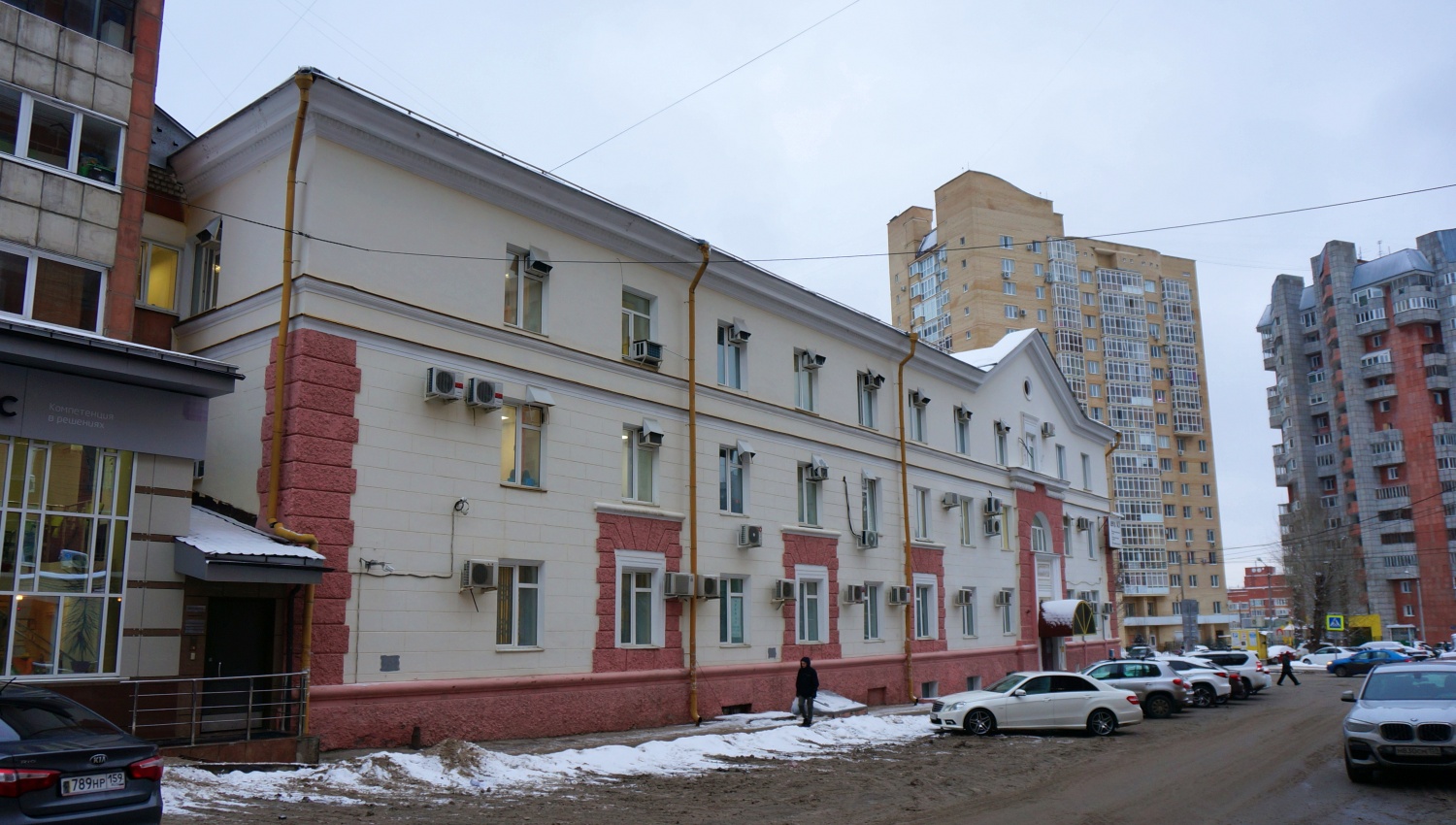 Perm, Улица Николая Островского, 65 / Улица Тимирязева, 9; Улица Революции, 16
