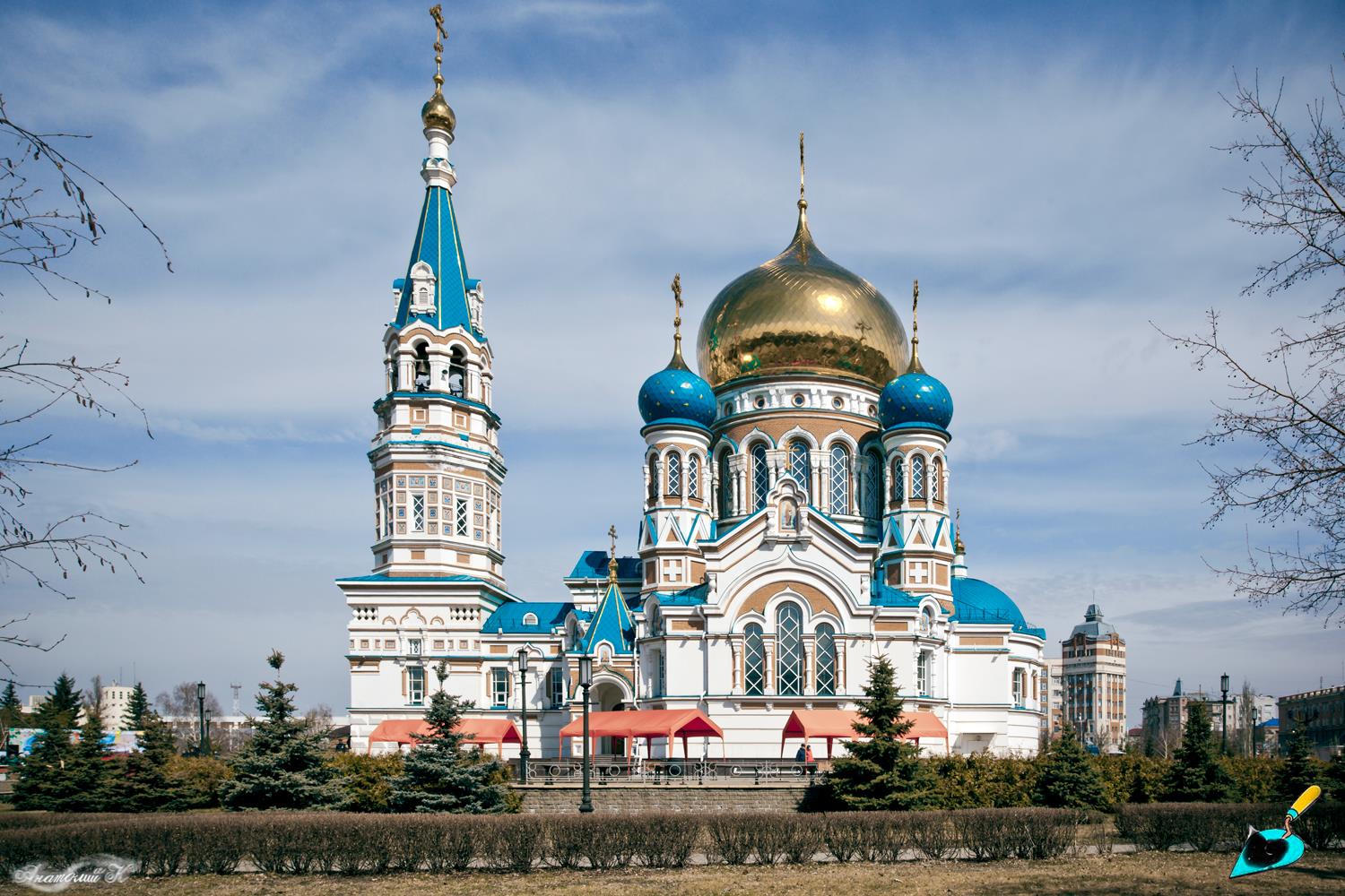 Омск, Тарская улица, 7 / Интернациональная улица, 12