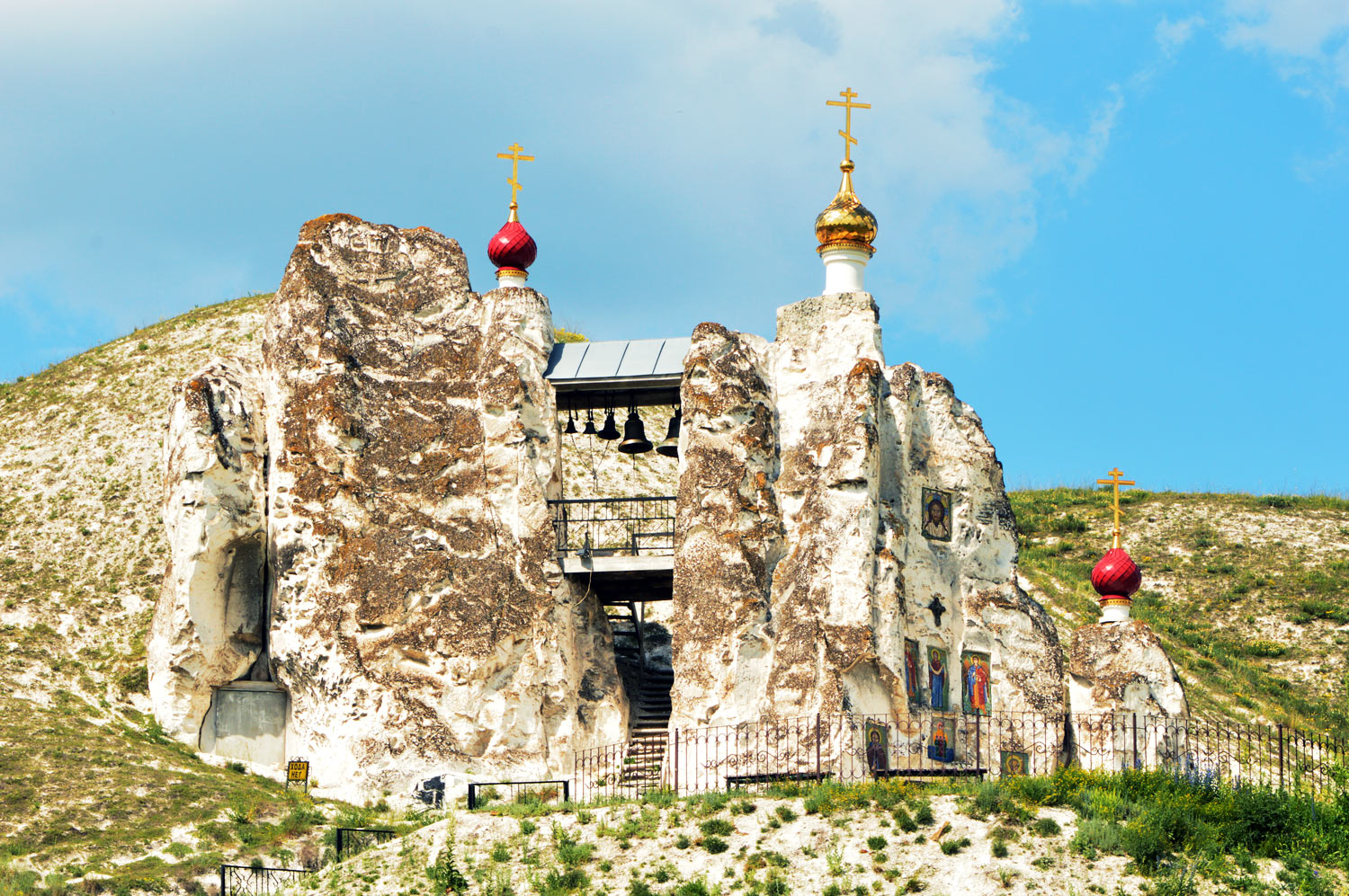 Подгоренский район, прочие н.п., с. Костомарово, Монастырская улица, 1