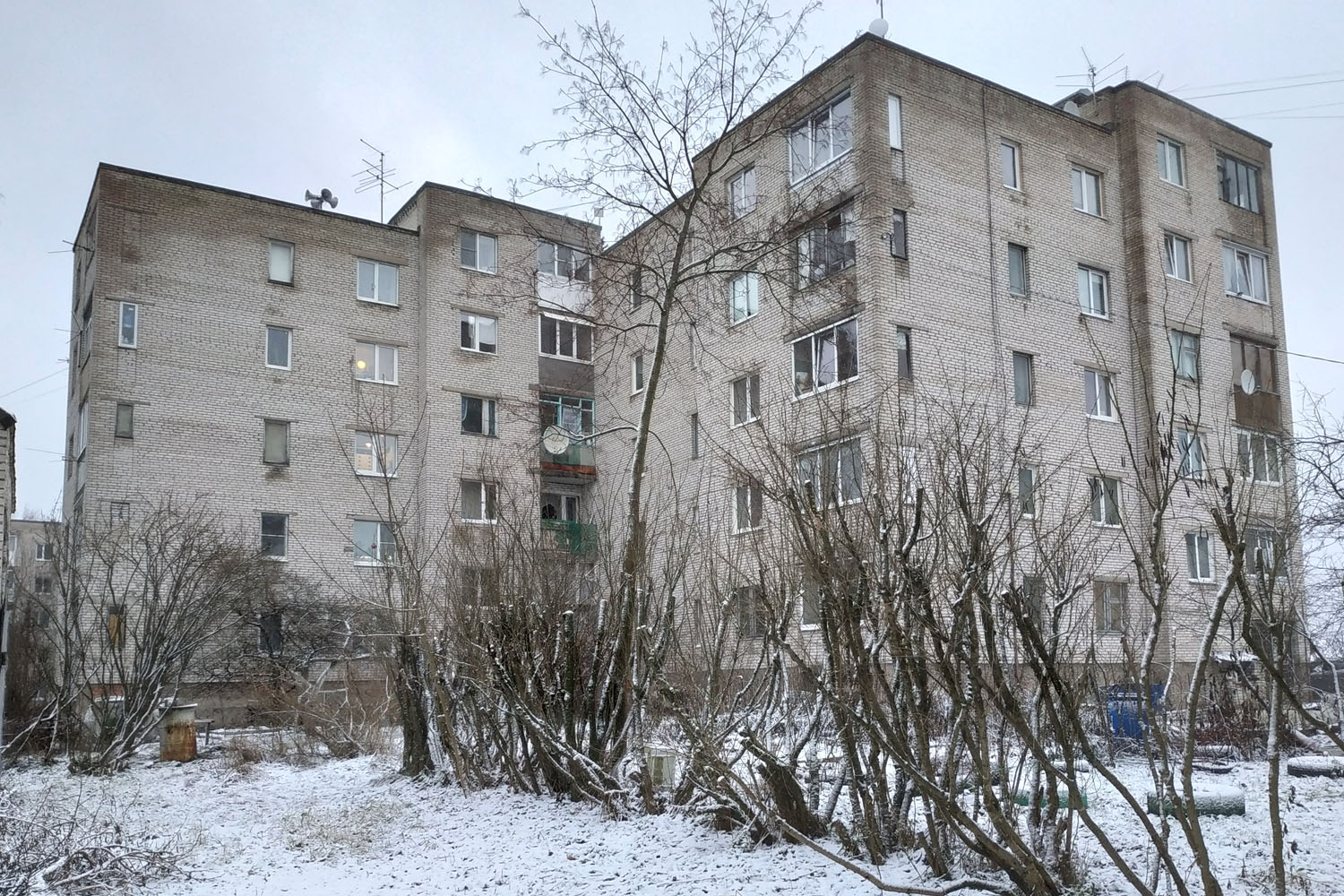 Rakhya, Ленинградское шоссе, 31; Ленинградское шоссе, 30