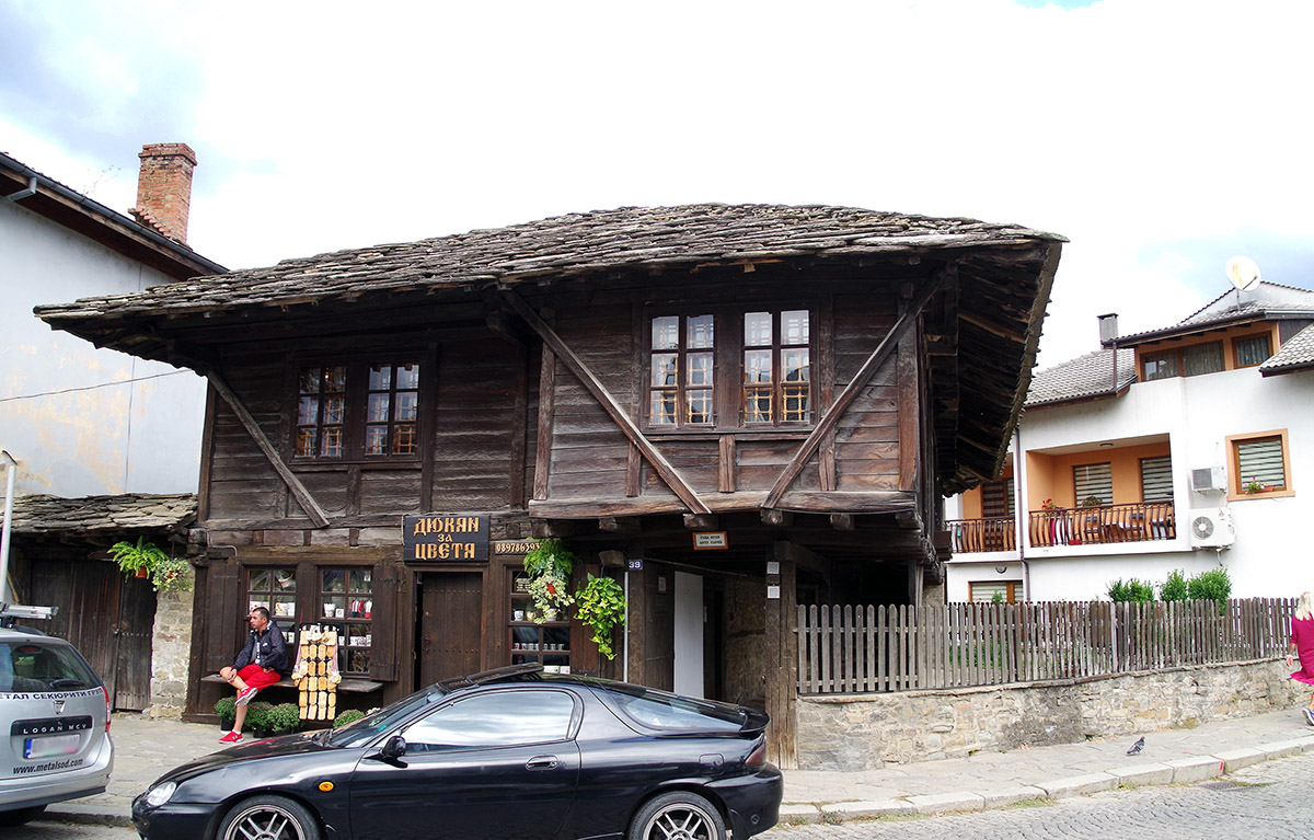 Трявна, Улица Ангел Кънчев, 39