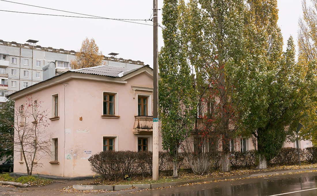 Октябрьский, Улица Степана Кувыкина, 5