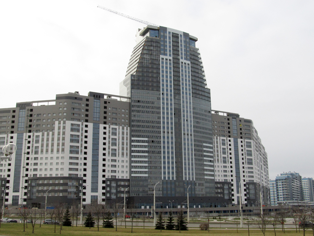 Минск, Проспект Победителей, 115 / Нарочанская улица, 2