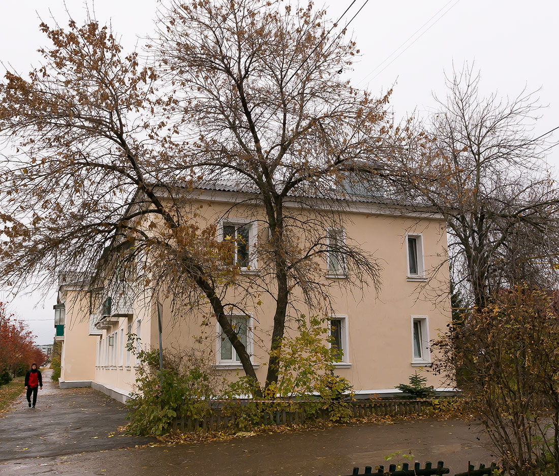 Октябрьский, Улица Степана Кувыкина, 18