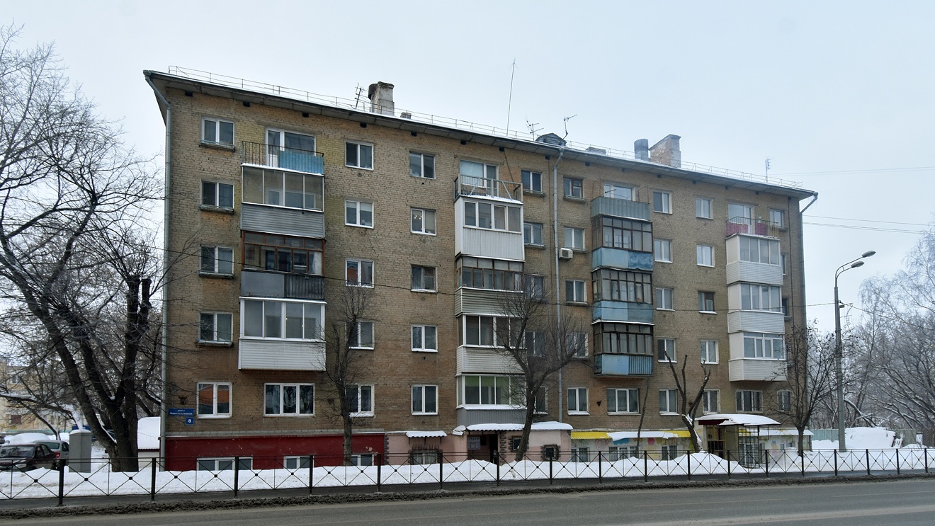 Perm, Локомотивная улица, 8