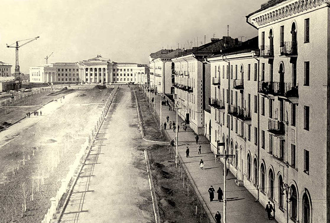 Уфа, Первомайская улица, 14; Первомайская улица, 16 / Улица Мира, 26; Первомайская улица, 17 / Улица Мира, 28; Первомайская улица, 19; Первомайская улица, 23; Первомайская улица, 25 / Улица Ульяновых, 31