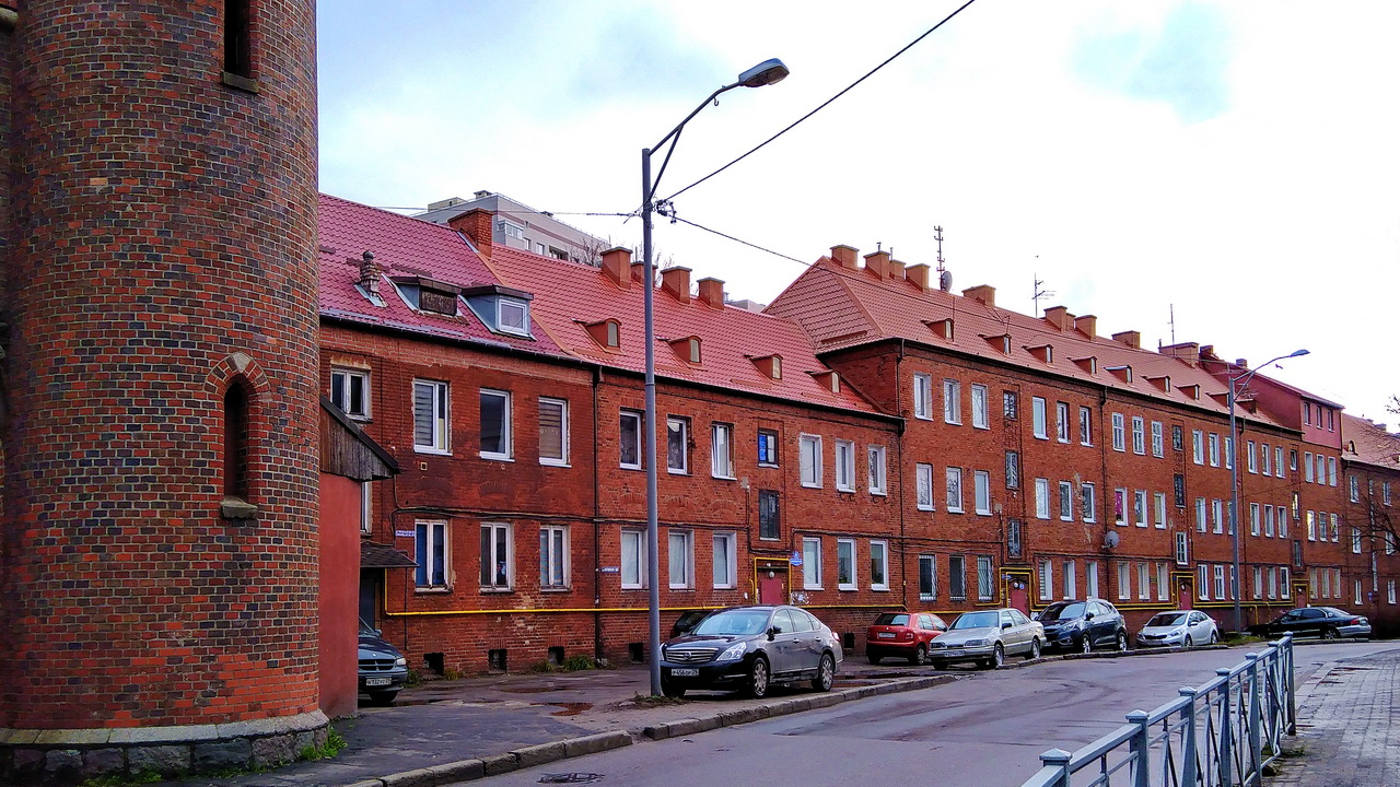 Калининград, Улица Литовский Вал, 73-87