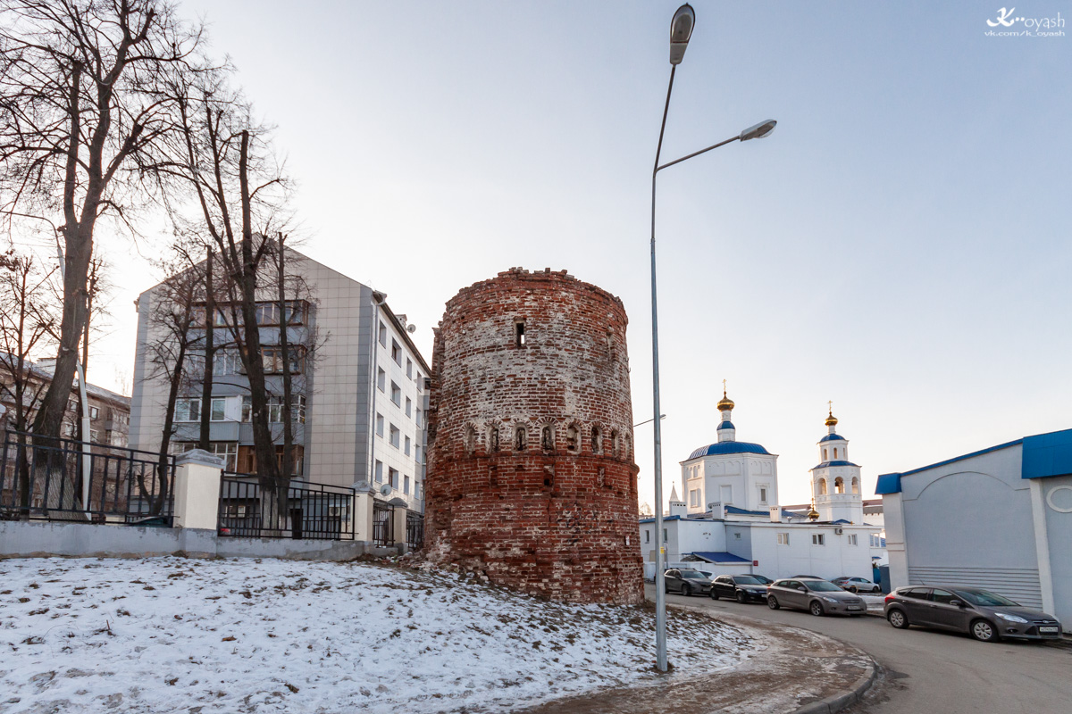 Казань, Нагорная улица, вблизи улица Большая Красная дом 1Б Казань, Нагорная улица, вблизи улица Большая Красная дом 1Б