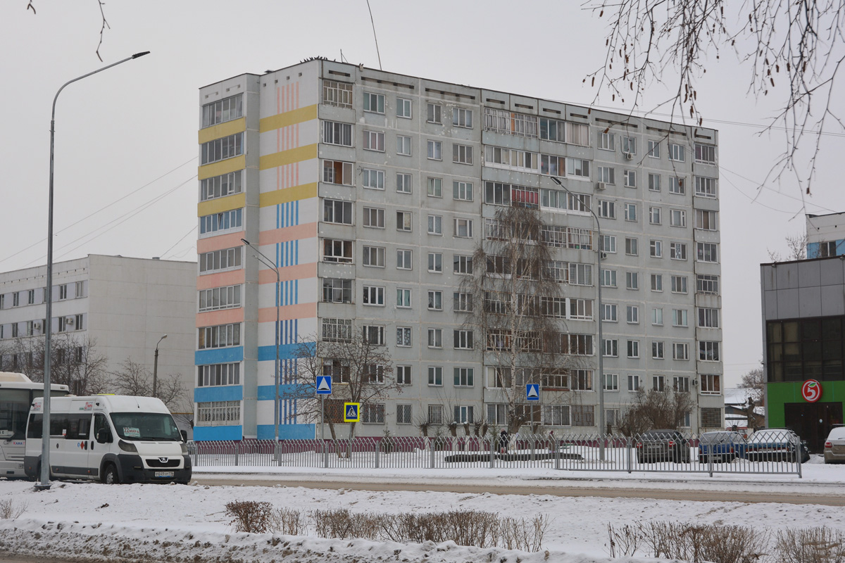 Набережные Челны, Улица Хади Такташа, 28