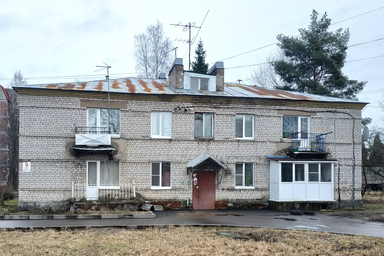Красный Бор, Комсомольская улица, 9 корп. 1