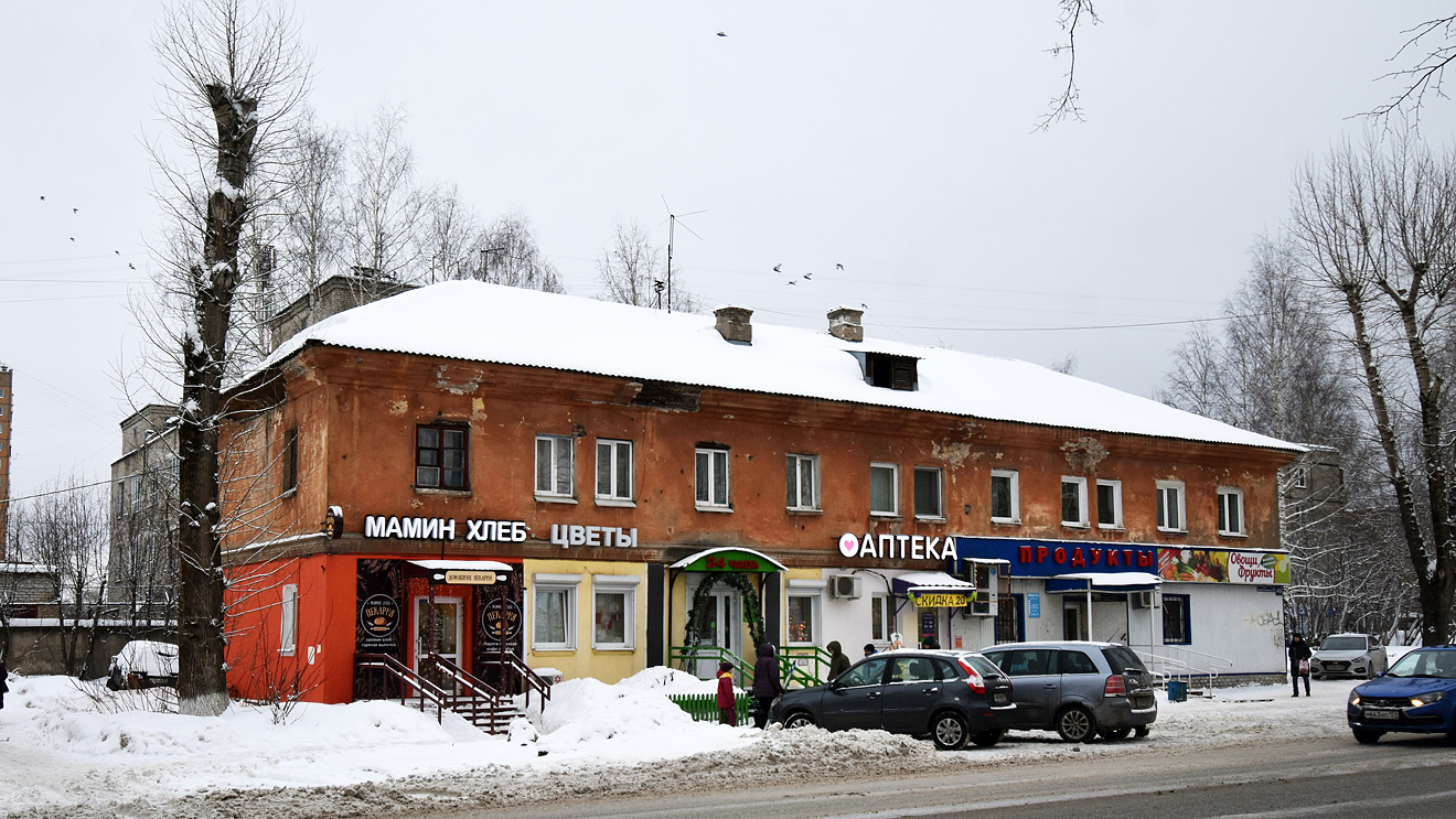 Пермь, Улица Академика Веденеева, 49 / улица Кронита, 10