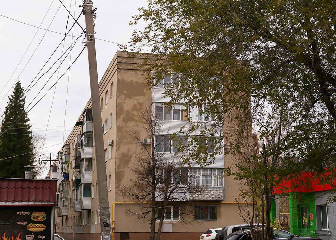 Октябрьский, Комсомольская улица, 43 / Улица Фрунзе, 11