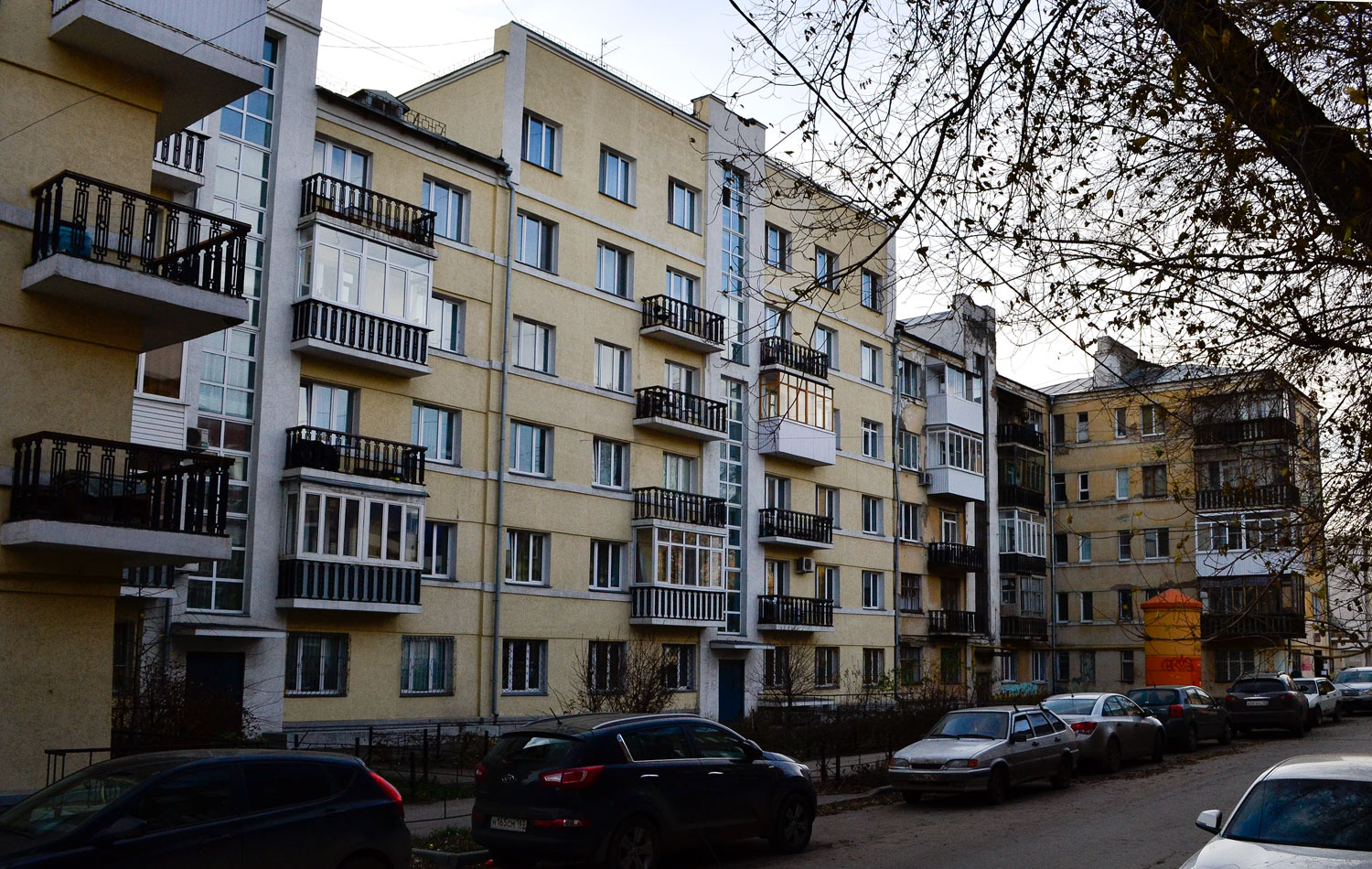 Самара, Галактионовская улица, 38 / Ленинградская улица, 72 / Улица Высоцкого, 3 / Улица Высоцкого, 3А