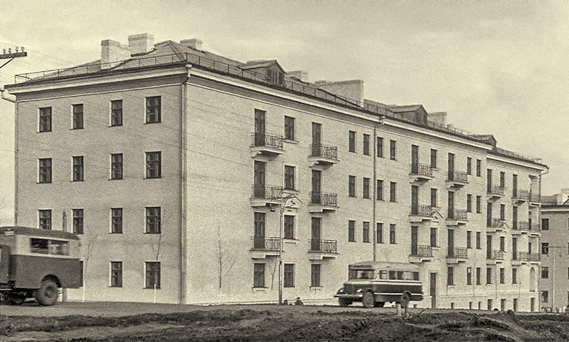 Уфа, Улица Калинина, 19; Улица Калинина, 27
