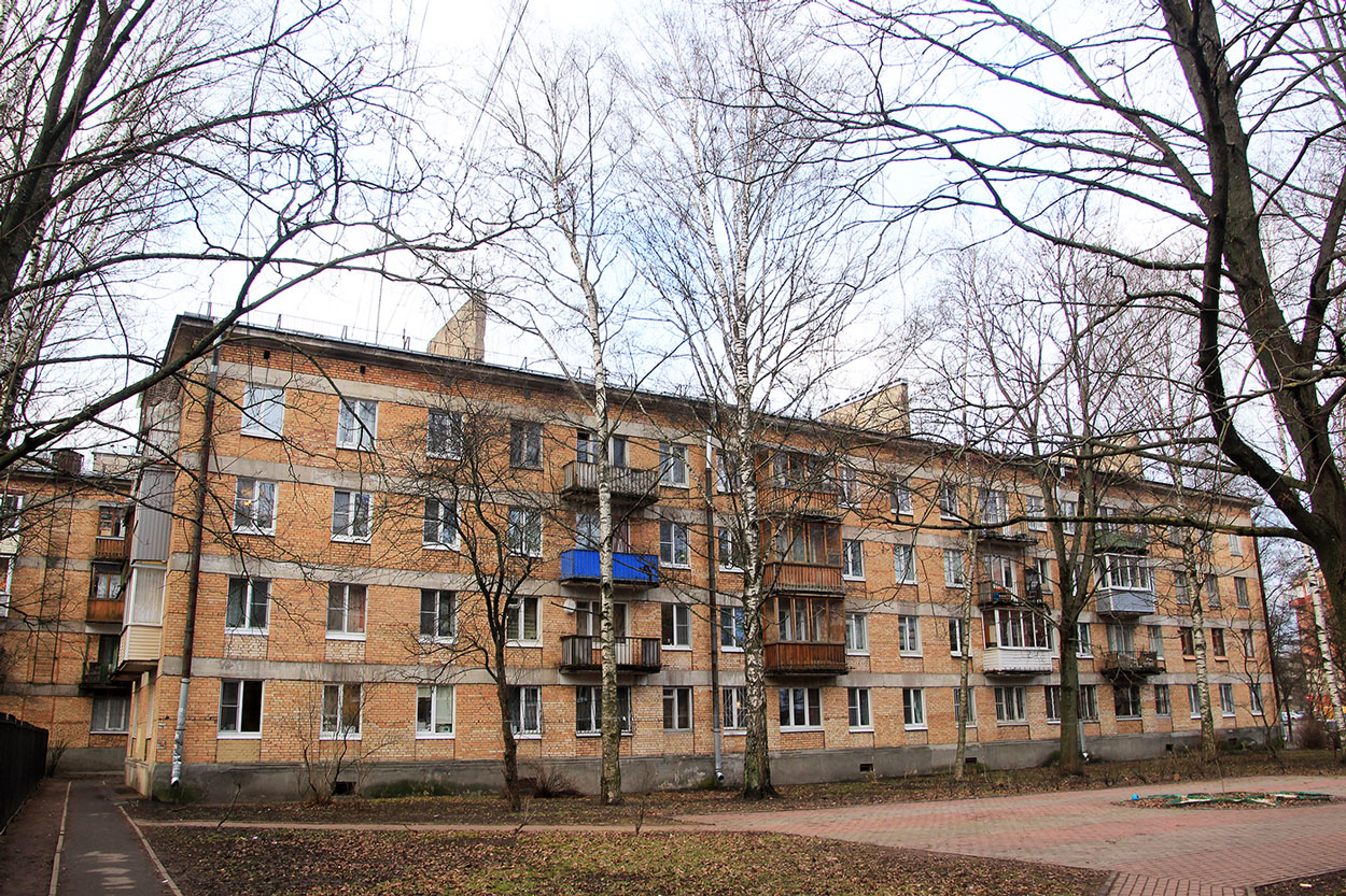 Пушкин, Ахматовская улица, 15