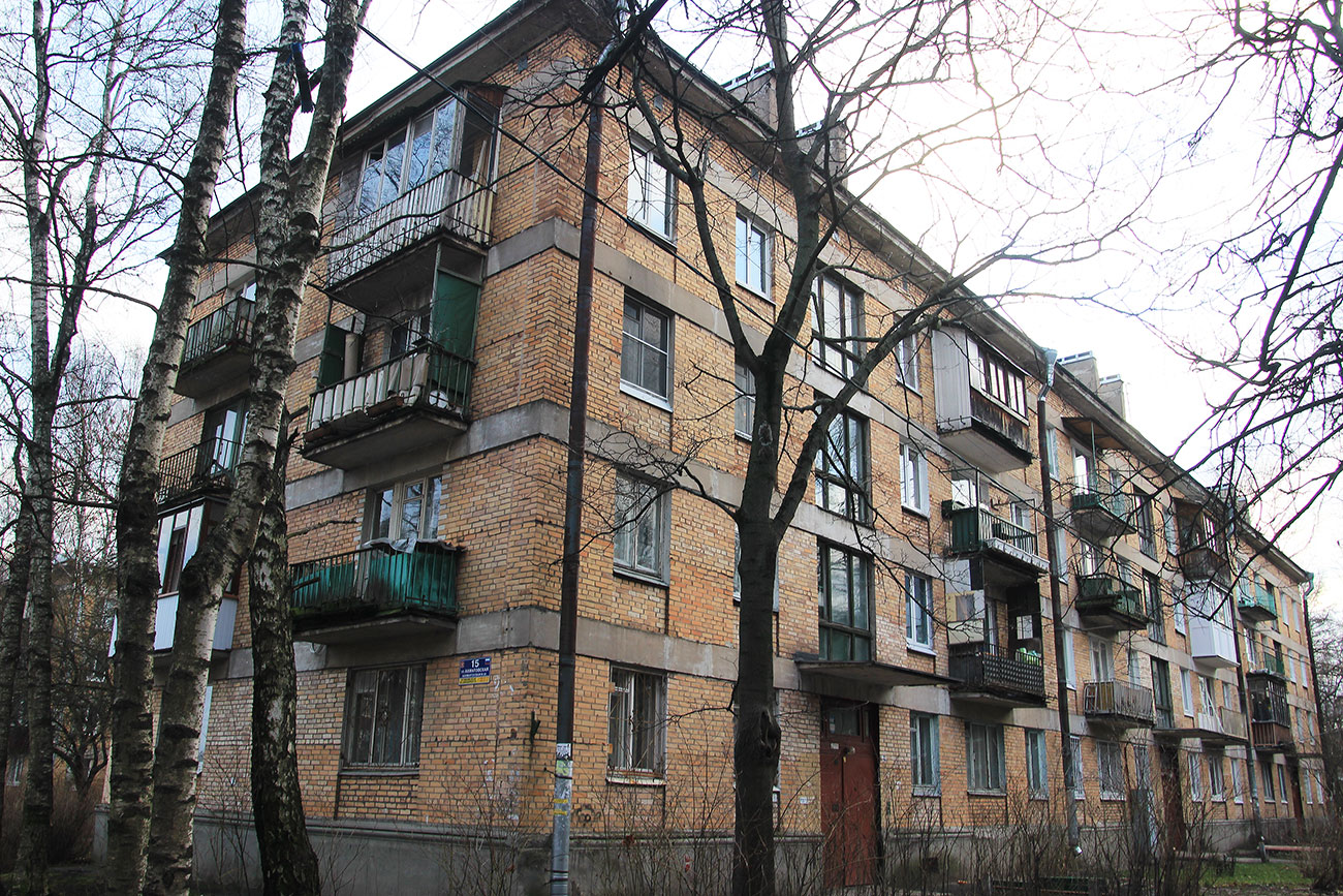 Пушкин, Ахматовская улица, 15