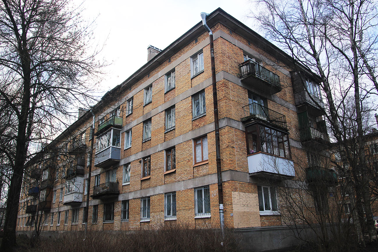 Пушкин, Ахматовская улица, 15